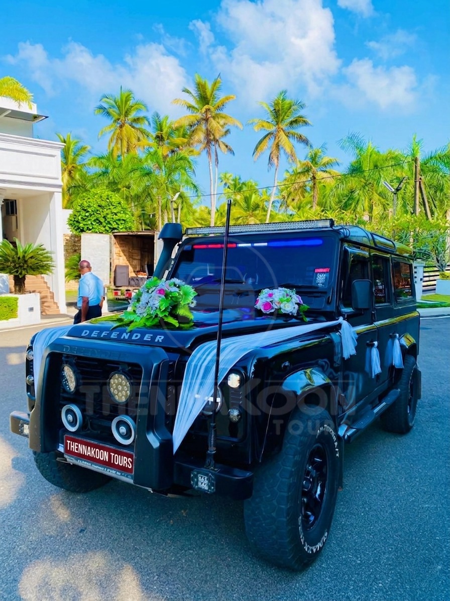 LAND ROVER DEFENDER