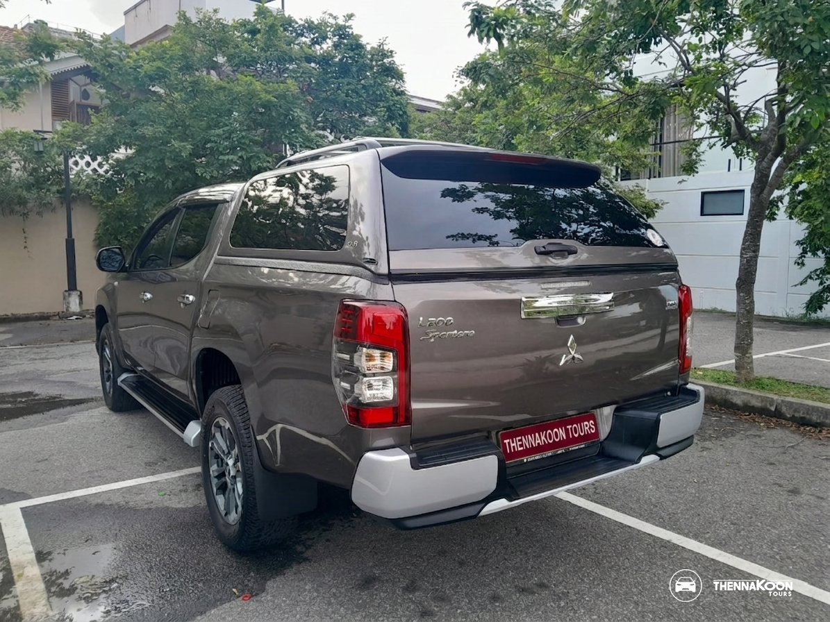 MITSUBISHI L200