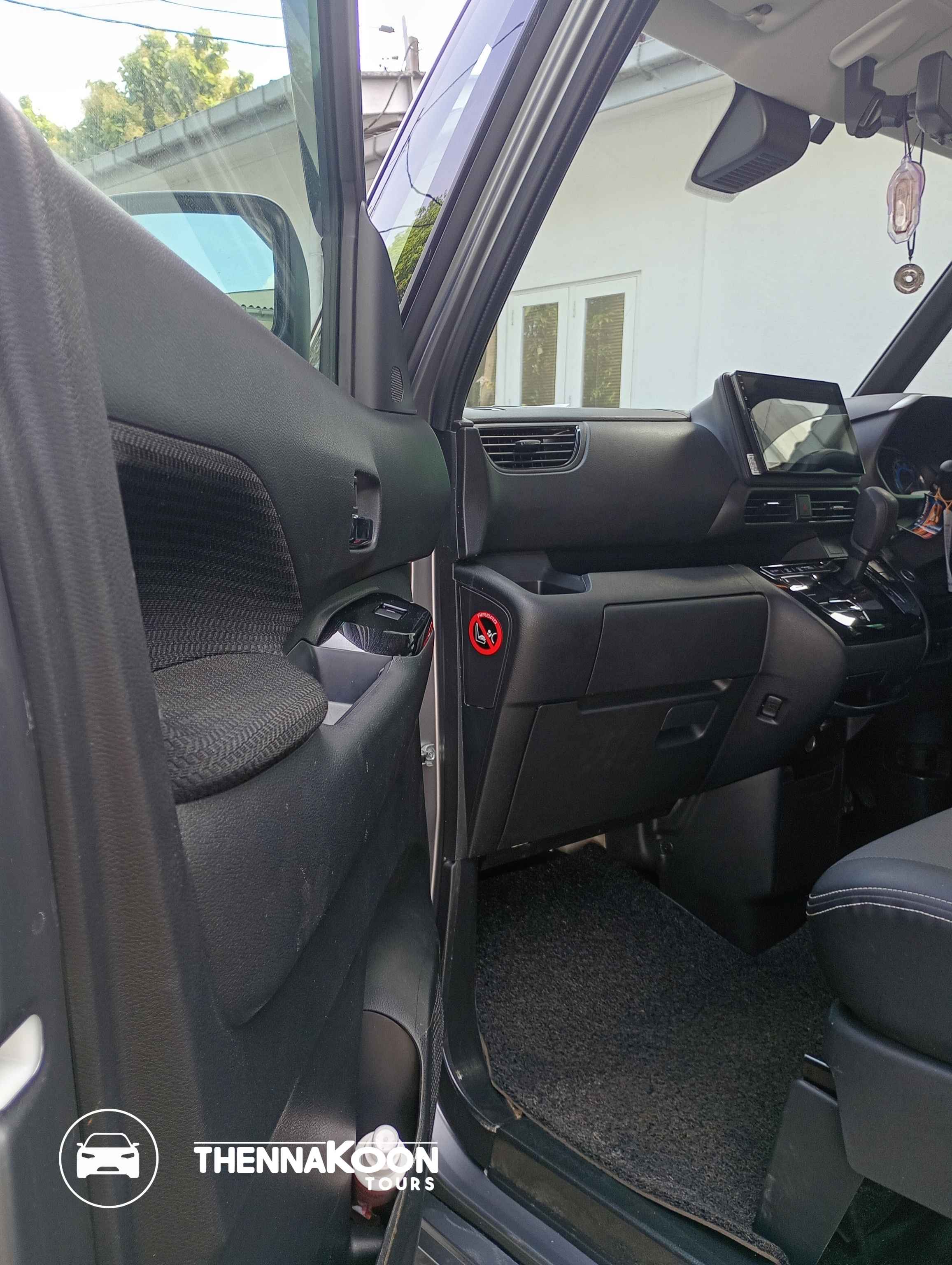 Nissan Roox 2024